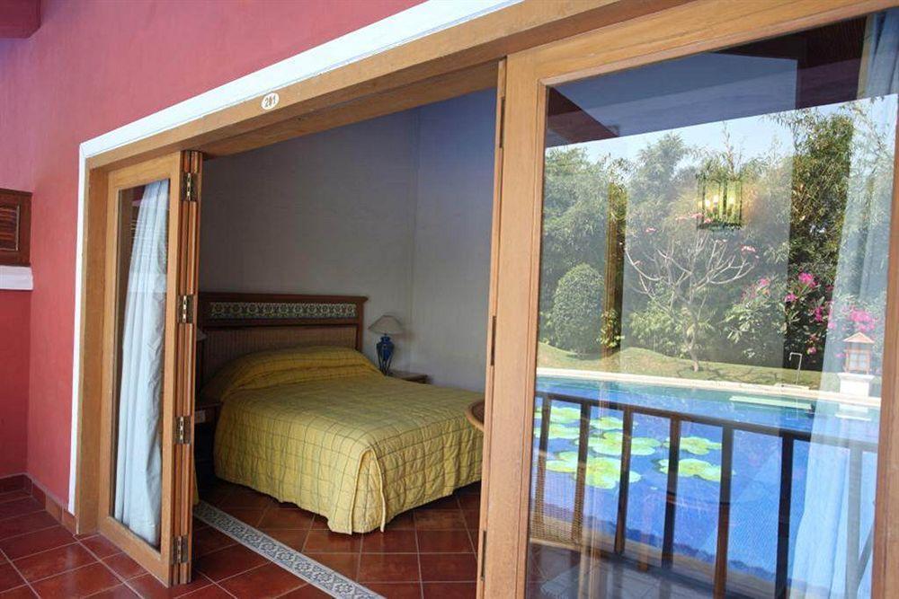 Hotel Leonia Holistic Destination Shamirpet Esterno foto