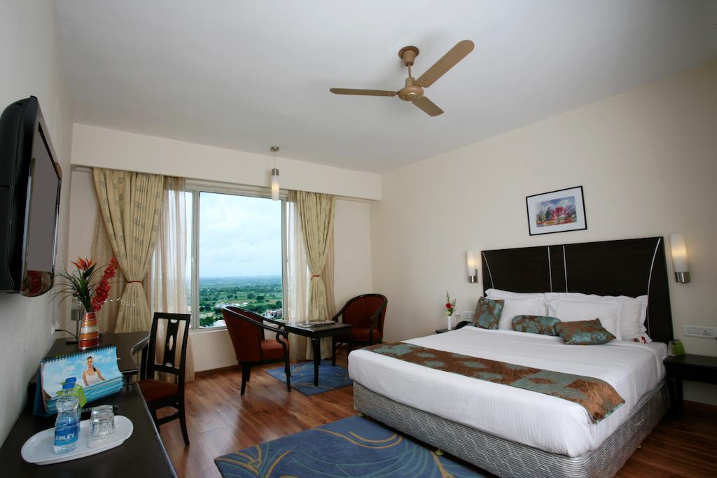 Hotel Leonia Holistic Destination Shamirpet Camera foto