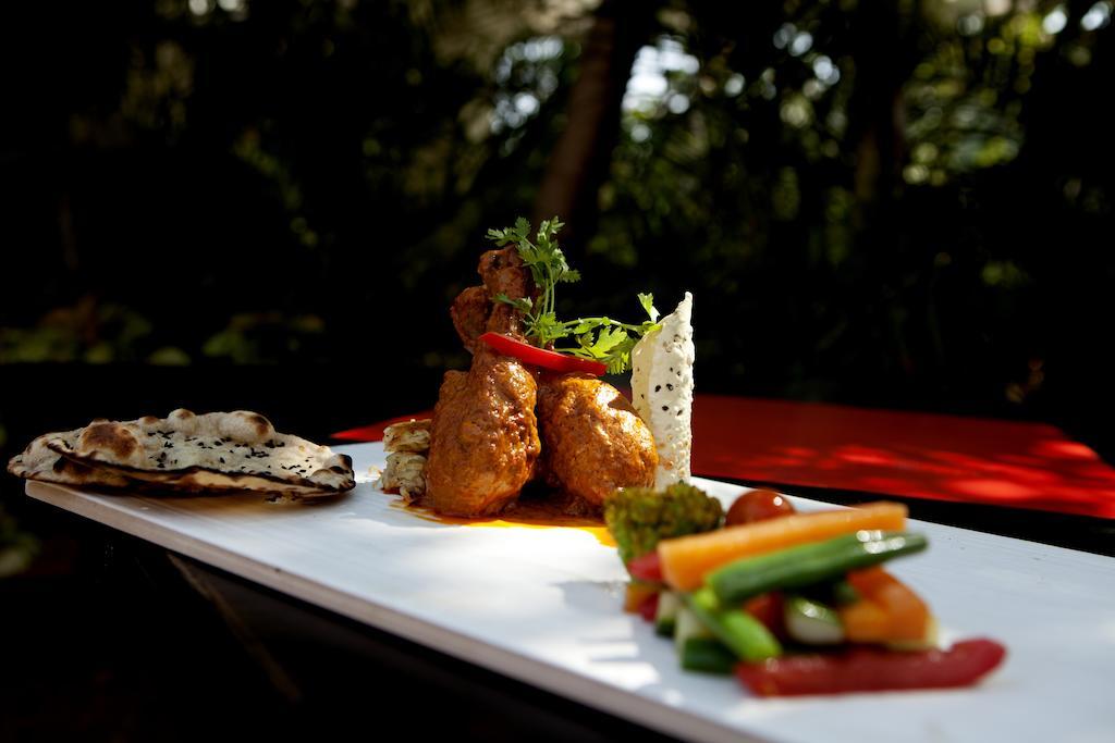 Hotel Leonia Holistic Destination Shamirpet Esterno foto