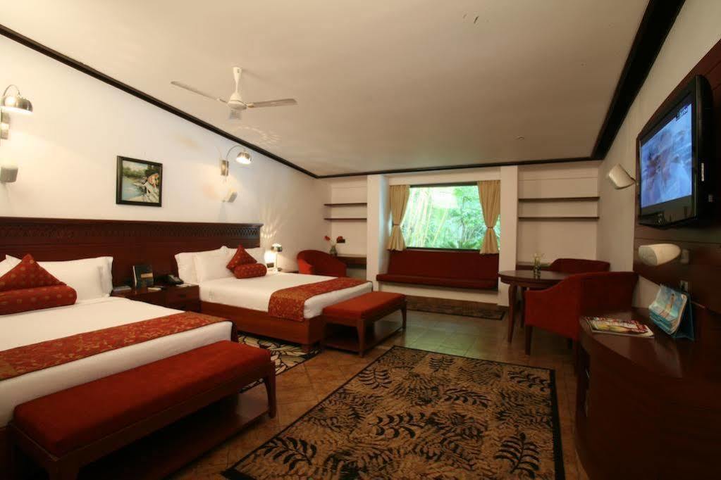 Hotel Leonia Holistic Destination Shamirpet Esterno foto
