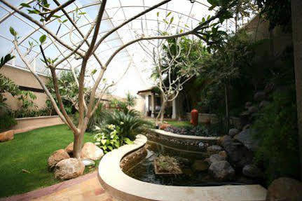 Hotel Leonia Holistic Destination Shamirpet Esterno foto
